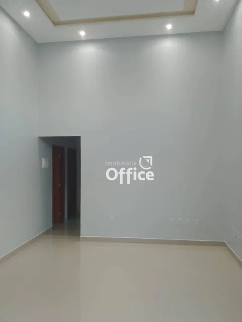 Casa com 3 quartos à venda, 206m2 em Itamaraty 4ª Etapa, Anapolis - GO - imagem 3 Foto 3 de Casa com 3 quartos à venda, 206m2 em Itamaraty 4ª Etapa, Anapolis - GO