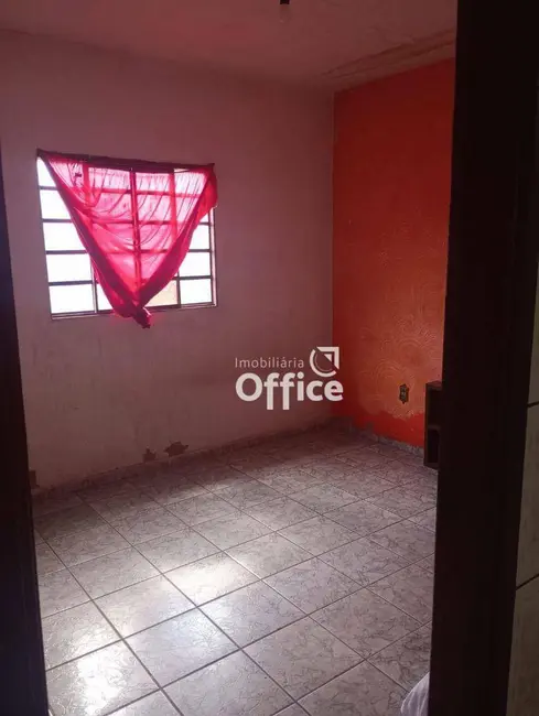 Foto 8 de Casa com 2 quartos à venda, 360m2 em Jardim dos Ipês, Anapolis - GO