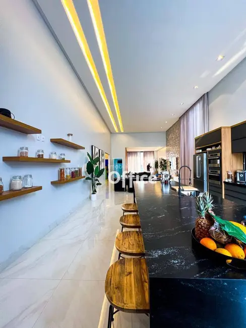 Foto 4 de Casa de Condomínio com 4 quartos à venda, 490m2 em Residencial Anaville, Anapolis - GO