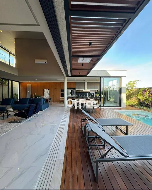 Foto 6 de Sobrado com 4 quartos à venda, 420m2 em Anapolis - GO