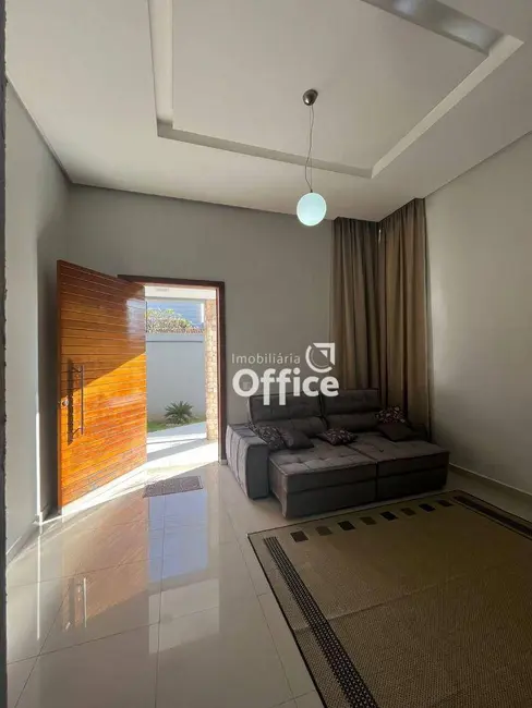 Foto 2 de Casa com 3 quartos à venda, 300m2 em Parque Brasília 2ª Etapa, Anapolis - GO
