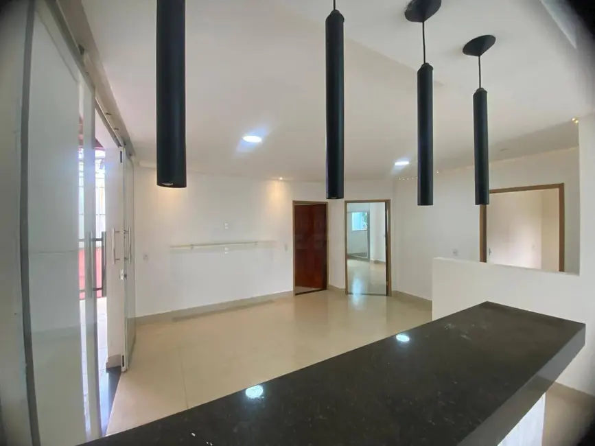 Casa com 3 quartos à venda, 360m2 em São Carlos, Anapolis - GO - imagem 4 Foto 4 de Casa com 3 quartos à venda, 360m2 em São Carlos, Anapolis - GO