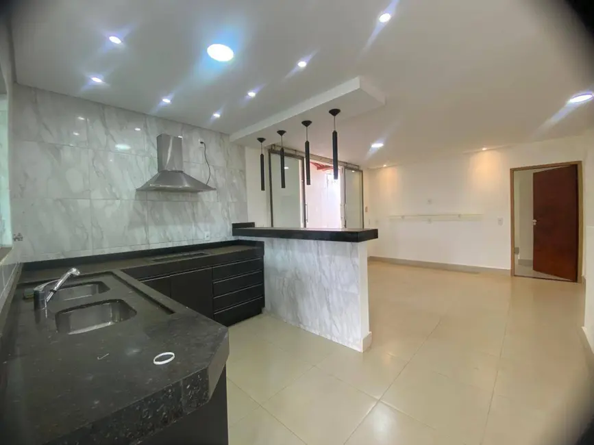 Casa com 3 quartos à venda, 360m2 em São Carlos, Anapolis - GO - imagem 6 Foto 6 de Casa com 3 quartos à venda, 360m2 em São Carlos, Anapolis - GO