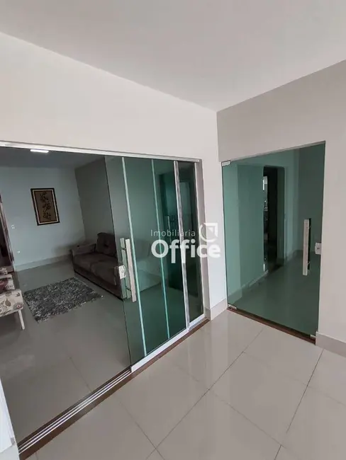 Foto 4 de Sobrado com 3 quartos à venda, 250m2 em Setor Central, Anapolis - GO