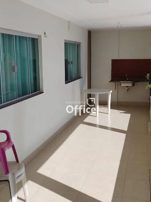 Foto 3 de Sobrado com 3 quartos à venda, 250m2 em Setor Central, Anapolis - GO