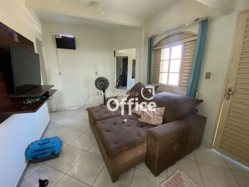 Foto 3 de Casa com 3 quartos à venda, 376m2 em Boa Vista, Anapolis - GO