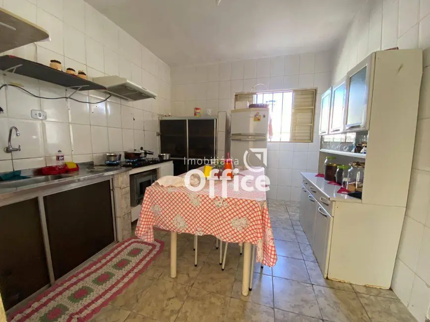 Foto 4 de Casa com 3 quartos à venda, 376m2 em Boa Vista, Anapolis - GO