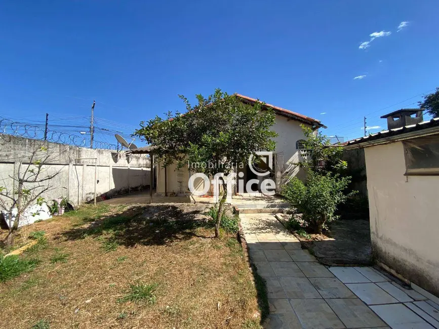 Foto 1 de Casa com 3 quartos à venda, 376m2 em Boa Vista, Anapolis - GO