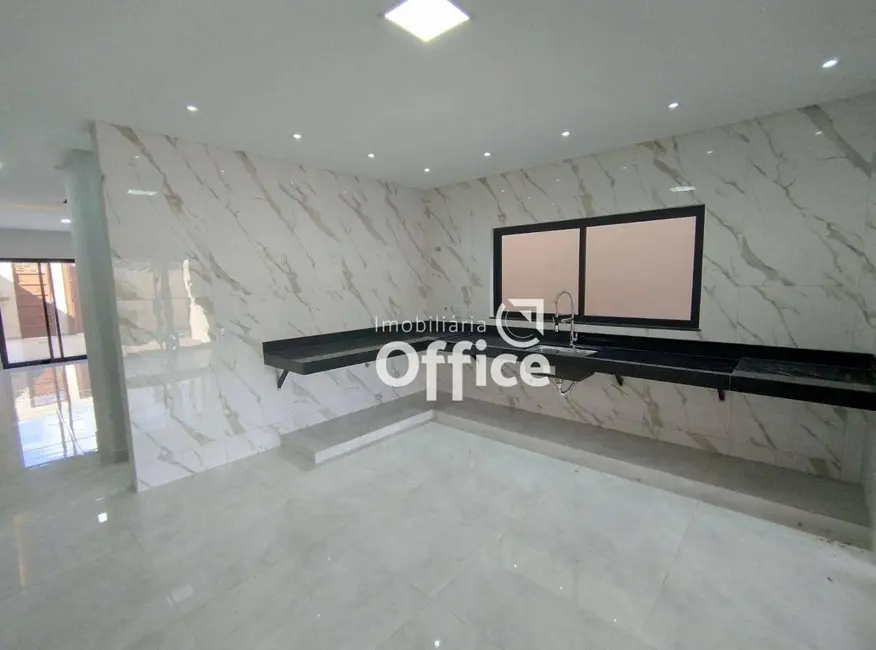 Casa com 3 quartos à venda, 200m2 em Jardim Europa, Anapolis - GO - imagem 3 Foto 3 de Casa com 3 quartos à venda, 200m2 em Jardim Europa, Anapolis - GO
