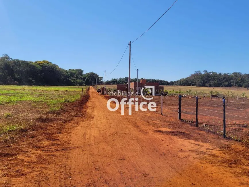 Foto 4 de Terreno / Lote à venda, 2000m2 em Campo Limpo De Goias - GO