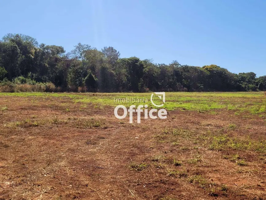 Foto 6 de Terreno / Lote à venda, 2000m2 em Campo Limpo De Goias - GO