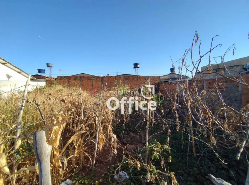 Foto 2 de Terreno / Lote à venda, 200m2 em Residencial do Trabalhador, Anapolis - GO