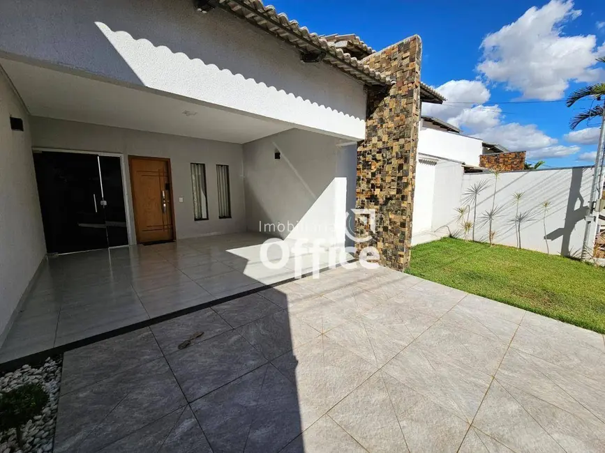 Foto 2 de Casa de Condomínio com 3 quartos à venda, 200m2 em Residencial Araguaia, Anapolis - GO