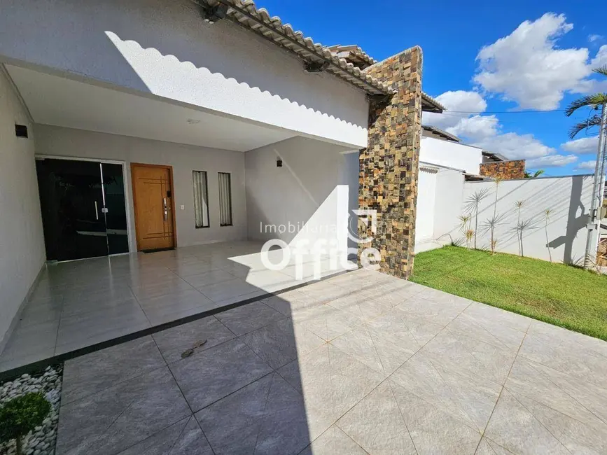 Foto 1 de Casa de Condomínio com 3 quartos à venda, 200m2 em Residencial Araguaia, Anapolis - GO