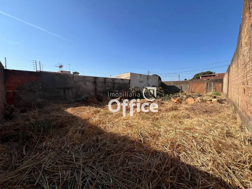 Foto 1 de Terreno / Lote à venda, 360m2 em Santo André, Anapolis - GO