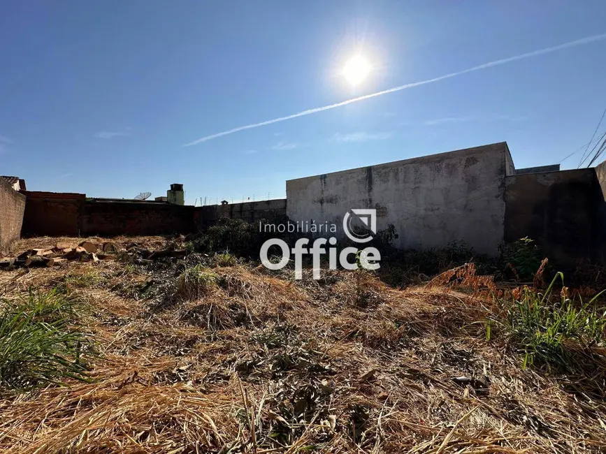 Foto 2 de Terreno / Lote à venda, 360m2 em Santo André, Anapolis - GO