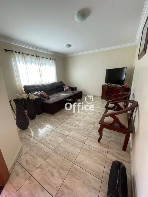 Foto 6 de Casa com 3 quartos à venda, 250m2 em Jardim Arco Verde, Anapolis - GO