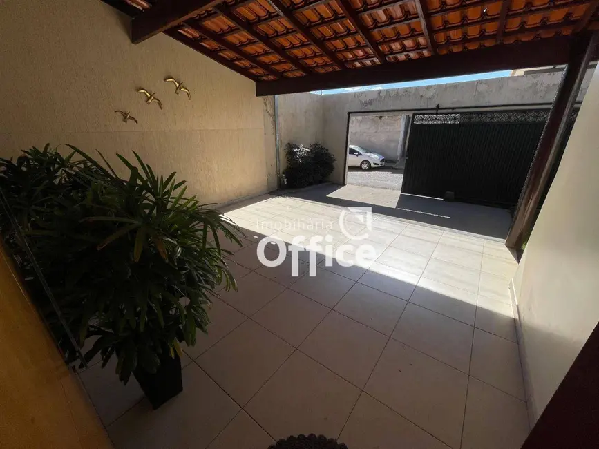 Foto 9 de Casa com 3 quartos à venda, 250m2 em Jardim Arco Verde, Anapolis - GO