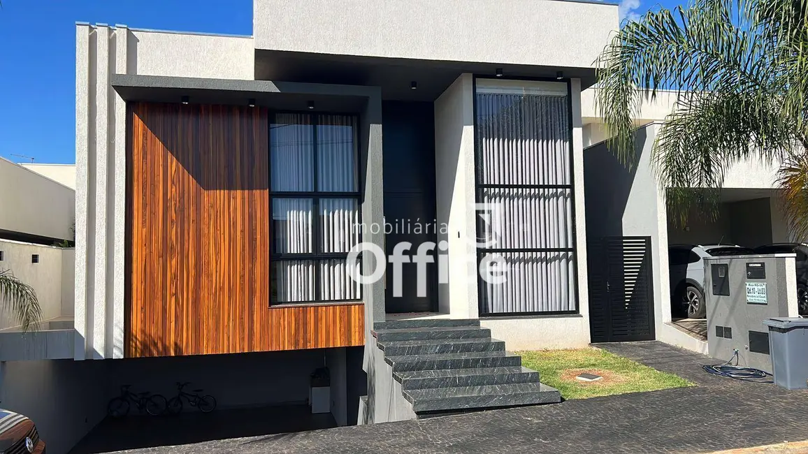 Foto 1 de Casa com 3 quartos à venda, 360m2 em Anapolis - GO