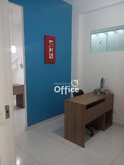 Sala Comercial para alugar, 38m2 em Setor Central, Anapolis - GO - imagem 3 Foto 3 de Sala Comercial para alugar, 38m2 em Setor Central, Anapolis - GO