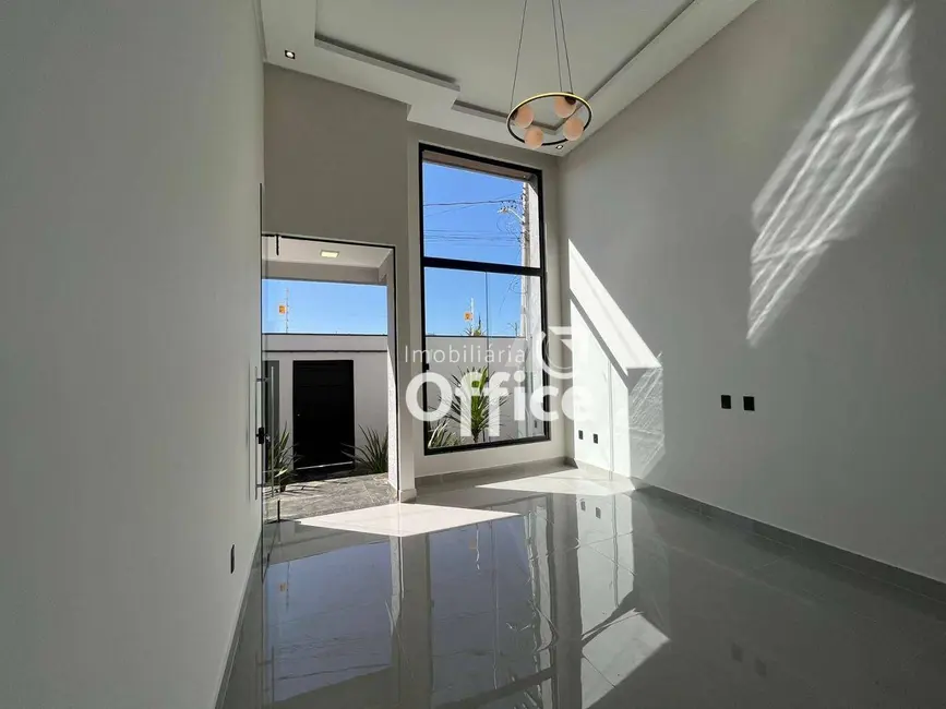 Foto 4 de Casa com 3 quartos à venda, 300m2 em Residencial Valência, Anapolis - GO