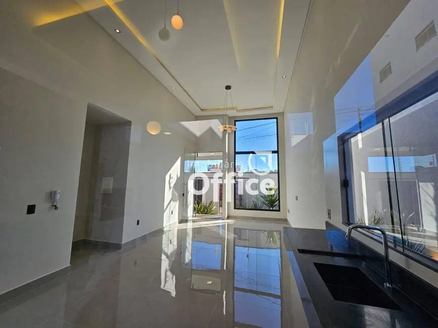 Foto 8 de Casa com 3 quartos à venda, 300m2 em Residencial Valência, Anapolis - GO