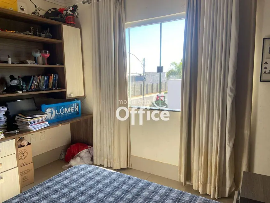 Sobrado com 4 quartos à venda, 490m2 em Residencial Sun Flower, Anapolis - GO - imagem 5 Foto 5 de Sobrado com 4 quartos à venda, 490m2 em Residencial Sun Flower, Anapolis - GO