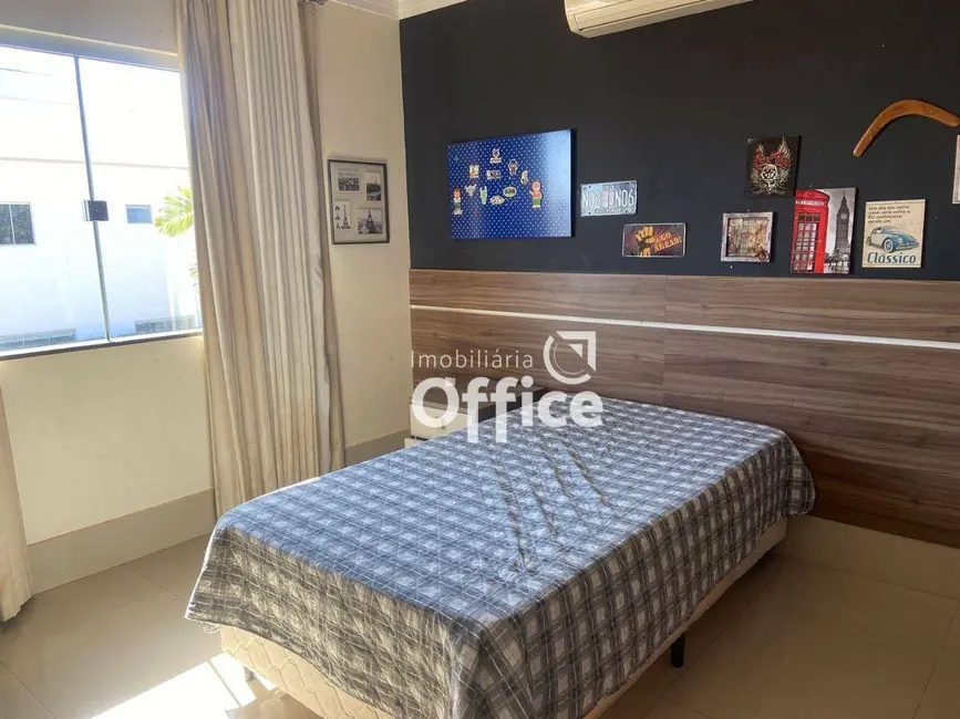 Sobrado com 4 quartos à venda, 490m2 em Residencial Sun Flower, Anapolis - GO - imagem 3 Foto 3 de Sobrado com 4 quartos à venda, 490m2 em Residencial Sun Flower, Anapolis - GO