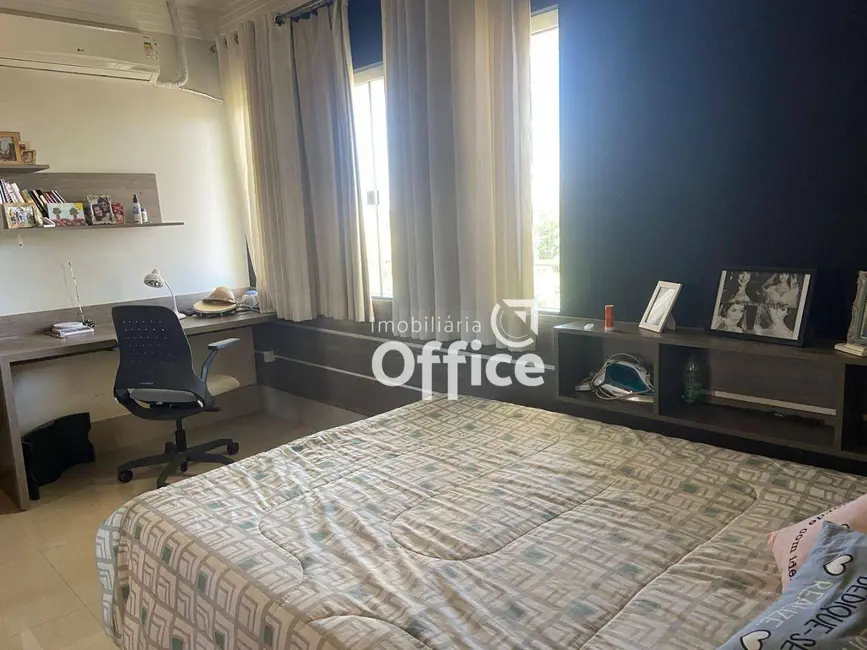 Sobrado com 4 quartos à venda, 490m2 em Residencial Sun Flower, Anapolis - GO - imagem 7 Foto 7 de Sobrado com 4 quartos à venda, 490m2 em Residencial Sun Flower, Anapolis - GO