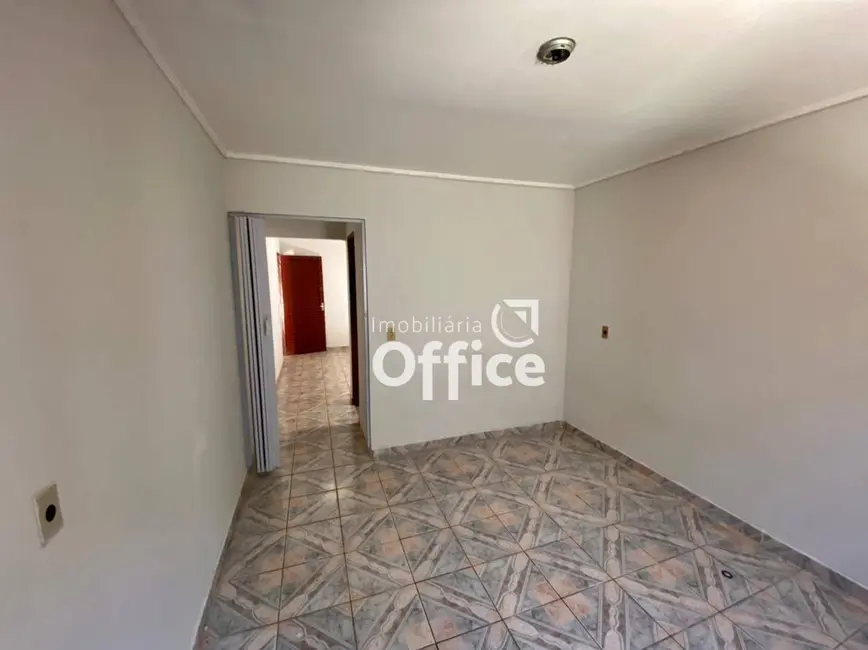 Foto 6 de Casa com 2 quartos à venda, 10m2 em Conjunto Habitacional Vila União, Anapolis - GO
