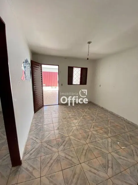 Foto 3 de Casa com 2 quartos à venda, 10m2 em Conjunto Habitacional Vila União, Anapolis - GO