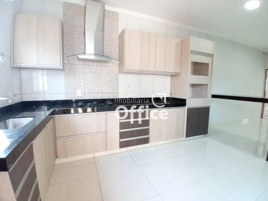 Casa com 3 quartos à venda, 300m2 em Residencial Rio Jordão, Anapolis - GO - imagem 4 Foto 4 de Casa com 3 quartos à venda, 300m2 em Residencial Rio Jordão, Anapolis - GO