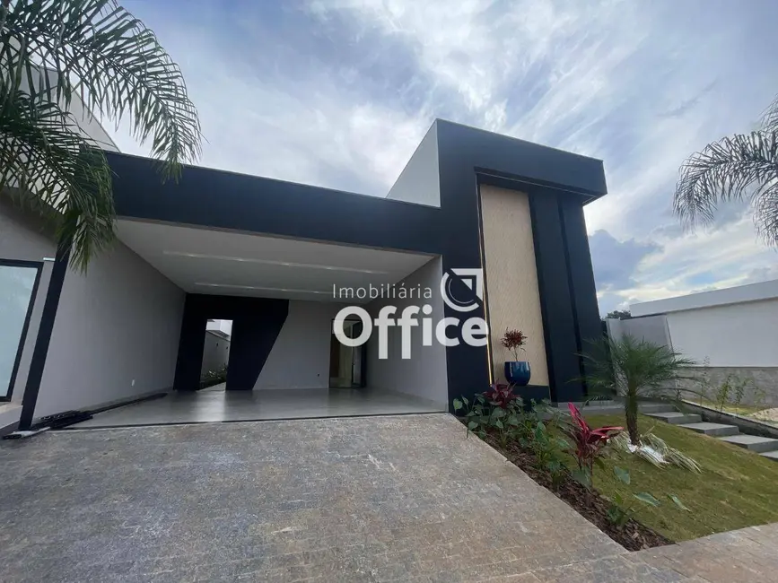 Foto 1 de Casa com 3 quartos à venda, 360m2 em Anapolis - GO