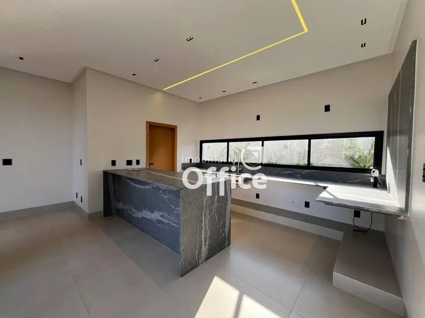 Foto 8 de Casa de Condomínio com 3 quartos à venda, 378m2 em Condomínio Terras Alpha Anápolis, Anapolis - GO