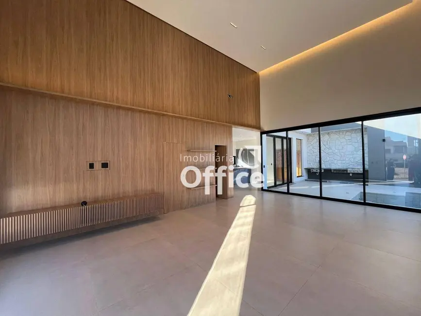 Foto 3 de Casa de Condomínio com 3 quartos à venda, 378m2 em Condomínio Terras Alpha Anápolis, Anapolis - GO