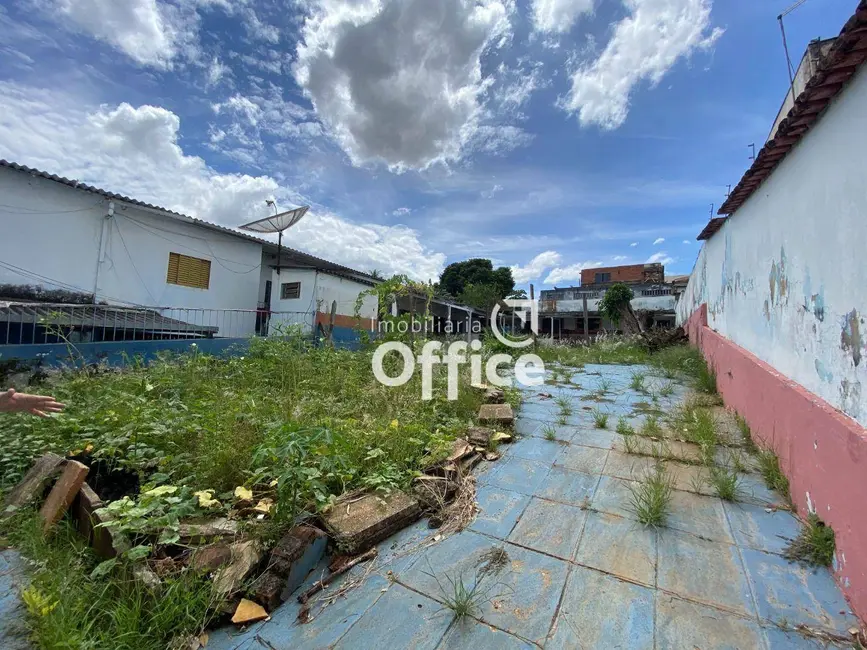 Foto 1 de Terreno / Lote à venda, 750m2 em Vila Brasil, Anapolis - GO