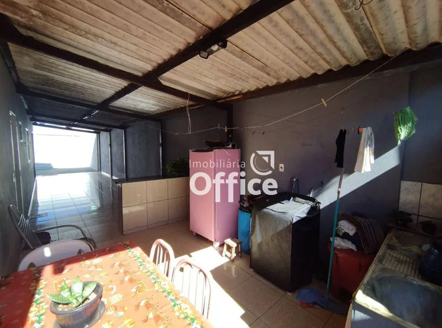 Casa com 3 quartos à venda, 300m2 em Setor Residencial Pedro Ludovico, Anapolis - GO - imagem 9 Foto 9 de Casa com 3 quartos à venda, 300m2 em Setor Residencial Pedro Ludovico, Anapolis - GO