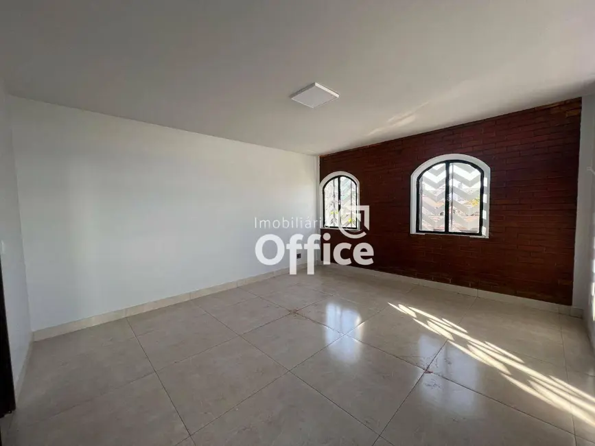 Loja para alugar, 370m2 em Setor Central, Anapolis - GO - imagem 2 Foto 2 de Loja para alugar, 370m2 em Setor Central, Anapolis - GO