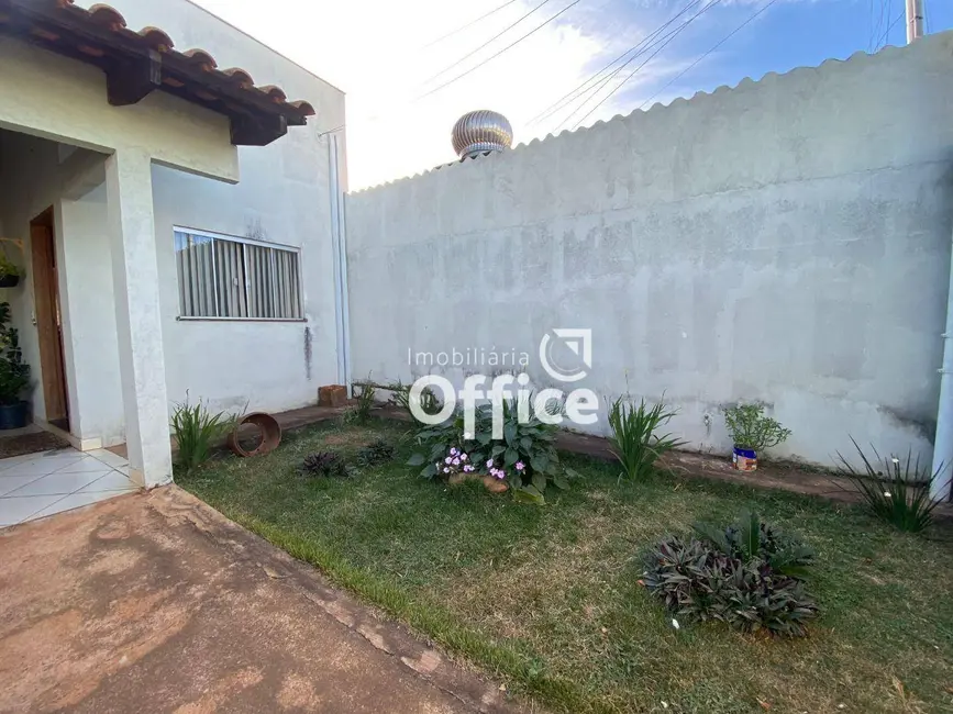 Casa com 3 quartos à venda, 280m2 em Lourdes, Anapolis - GO - imagem 3 Foto 3 de Casa com 3 quartos à venda, 280m2 em Lourdes, Anapolis - GO