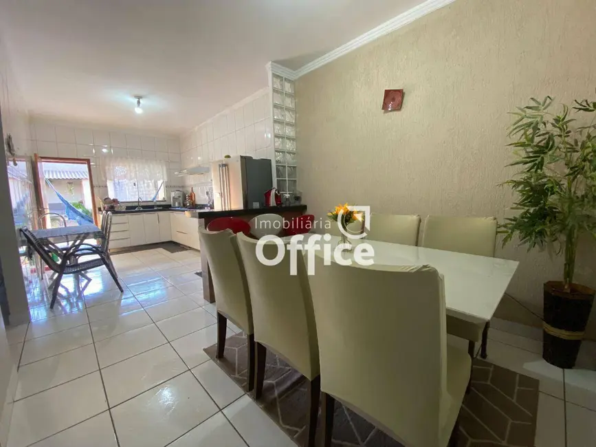 Casa com 3 quartos à venda, 280m2 em Lourdes, Anapolis - GO - imagem 9 Foto 9 de Casa com 3 quartos à venda, 280m2 em Lourdes, Anapolis - GO