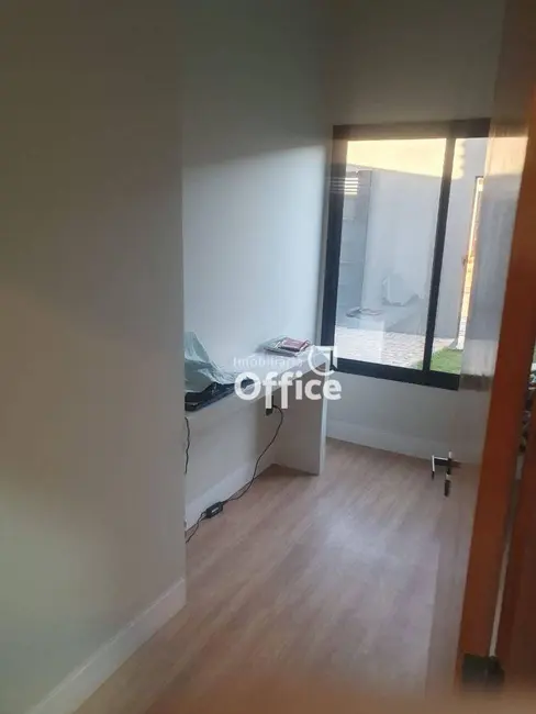 Casa com 3 quartos à venda, 300m2 em Anapolis - GO - imagem 3 Foto 3 de Casa com 3 quartos à venda, 300m2 em Anapolis - GO