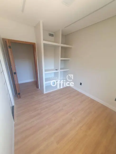 Casa com 3 quartos à venda, 300m2 em Anapolis - GO - imagem 7 Foto 7 de Casa com 3 quartos à venda, 300m2 em Anapolis - GO