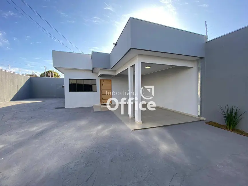 Foto 1 de Casa com 3 quartos à venda, 300m2 em Setor Residencial Jandaia, Anapolis - GO