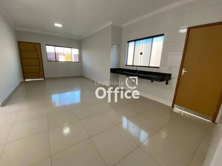 Foto 4 de Casa com 3 quartos à venda, 300m2 em Setor Residencial Jandaia, Anapolis - GO