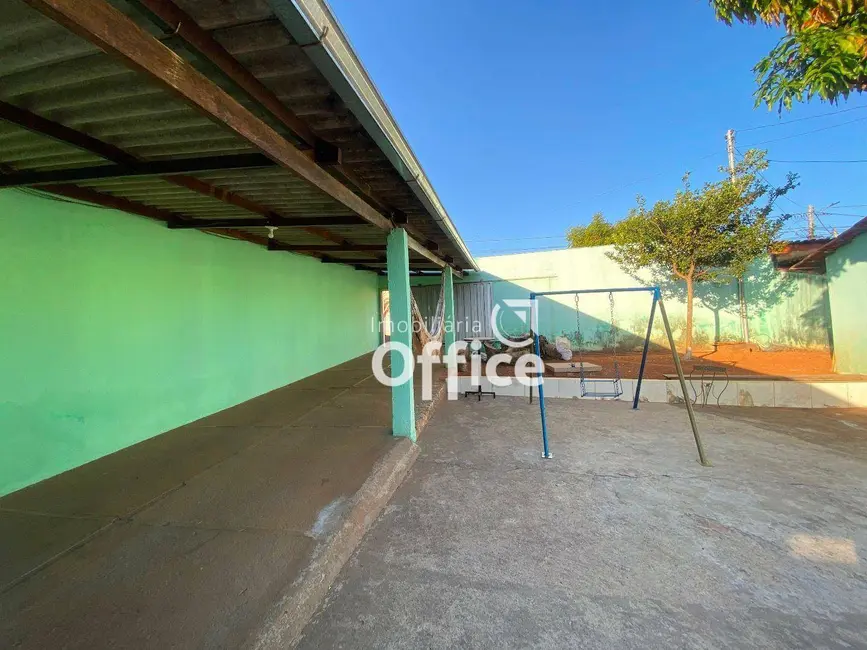 Casa com 4 quartos à venda, 360m2 em São Carlos, Anapolis - GO - imagem 8 Foto 8 de Casa com 4 quartos à venda, 360m2 em São Carlos, Anapolis - GO