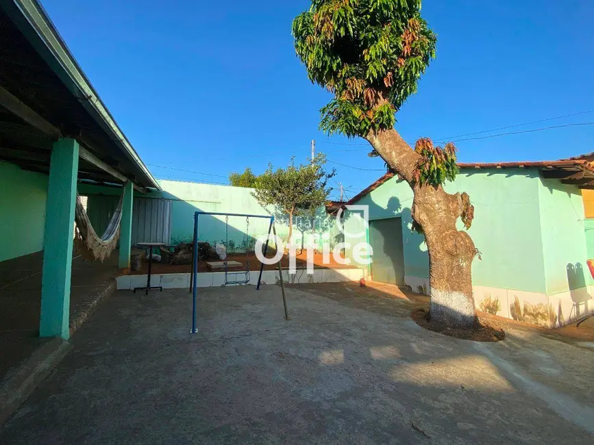 Casa com 4 quartos à venda, 360m2 em São Carlos, Anapolis - GO - imagem 7 Foto 7 de Casa com 4 quartos à venda, 360m2 em São Carlos, Anapolis - GO