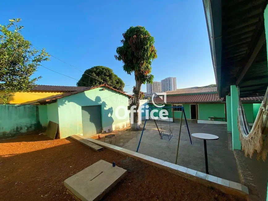 Casa com 4 quartos à venda, 360m2 em São Carlos, Anapolis - GO - imagem 4 Foto 4 de Casa com 4 quartos à venda, 360m2 em São Carlos, Anapolis - GO
