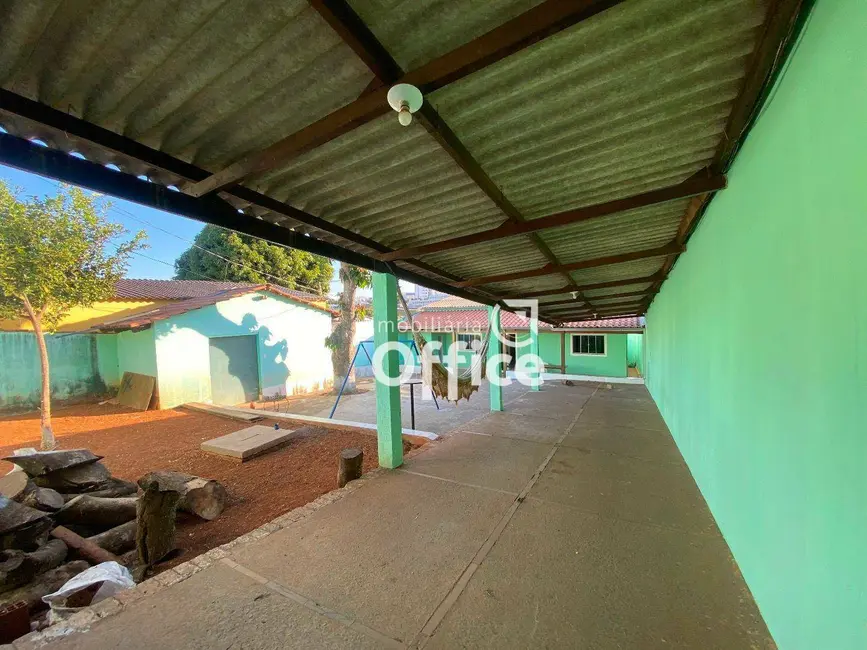 Casa com 4 quartos à venda, 360m2 em São Carlos, Anapolis - GO - imagem 5 Foto 5 de Casa com 4 quartos à venda, 360m2 em São Carlos, Anapolis - GO