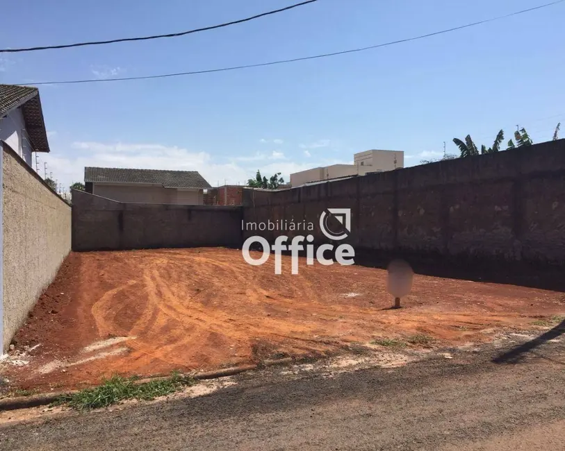 Foto 1 de Terreno / Lote à venda, 360m2 em Anápolis City, Anapolis - GO