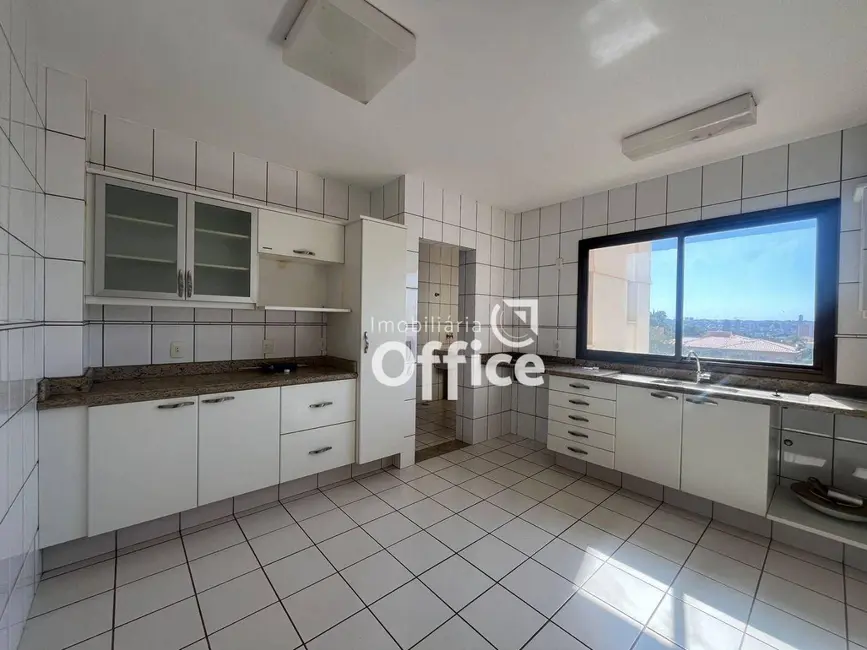 Foto 3 de Apartamento com 4 quartos à venda, 150m2 em Jundiaí, Anapolis - GO